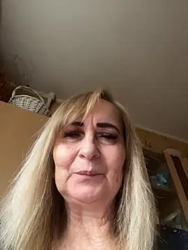 Irina2909@xh live sex cam