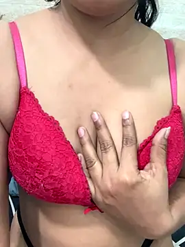 Juliekhan_98's cam snapshot