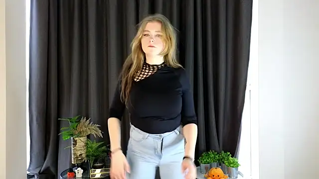 NightSaffron's cam snapshot