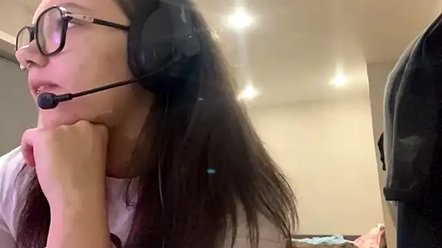 KerriMcbreen's cam snapshot