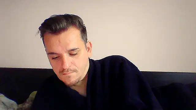 Huge_cock22cm live sex cam