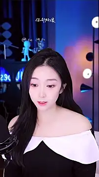 Singer-muzi live sex cam