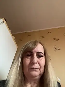 Irina2909@xh live sex cam