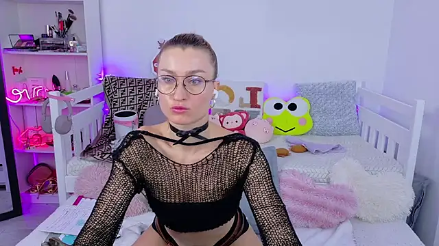 MysticRoxanne live sex cam