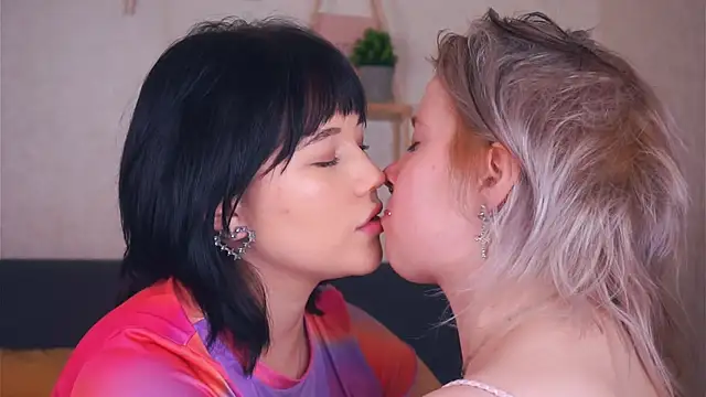 EviaVanveen live sex cam