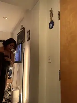 holyeroticss live sex cam