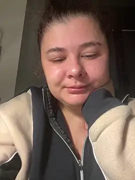 AliceCurlyX live sex cam