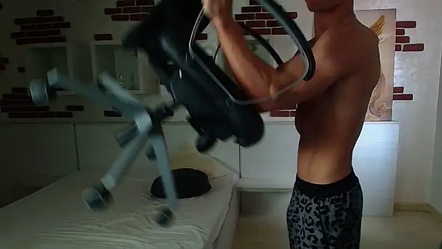 BradyFlint live sex cam