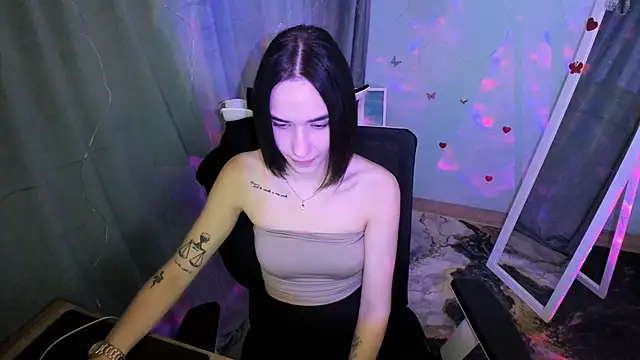 Bella_Night4's cam snapshot