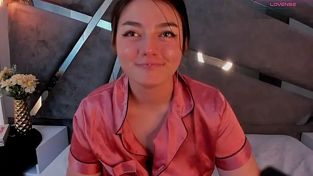 Lilyh_Zulu's cam snapshot