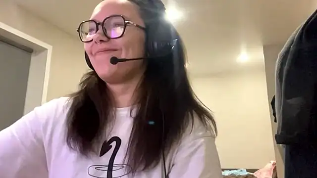 KerriMcbreen's cam snapshot