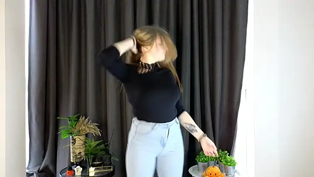 NightSaffron's cam snapshot