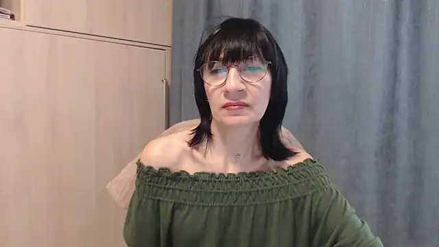 Erica95Bloom live sex cam