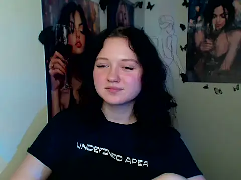 LadyAlice_'s cam snapshot