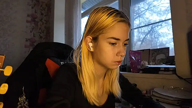 Witching_Moon's cam snapshot