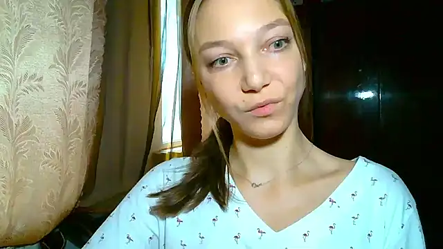 EmillyPlay live sex cam