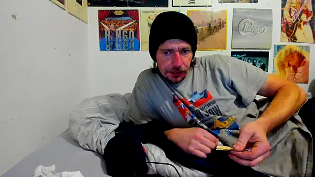 cloudyystar666's cam snapshot