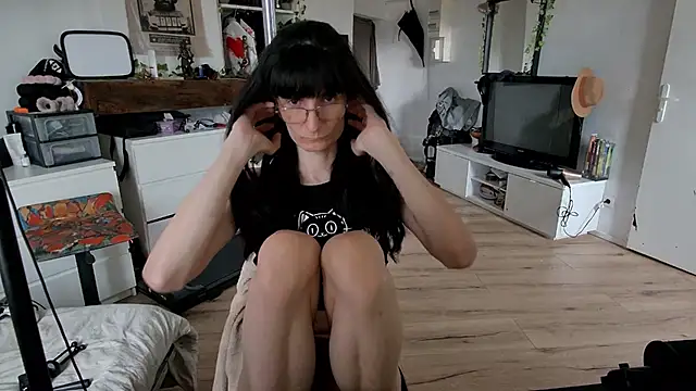 CeriseLapine live sex cam