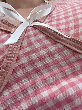 RonnieKiss live sex cam