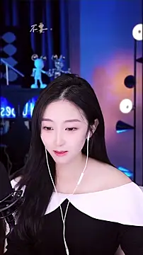 Singer-muzi live sex cam