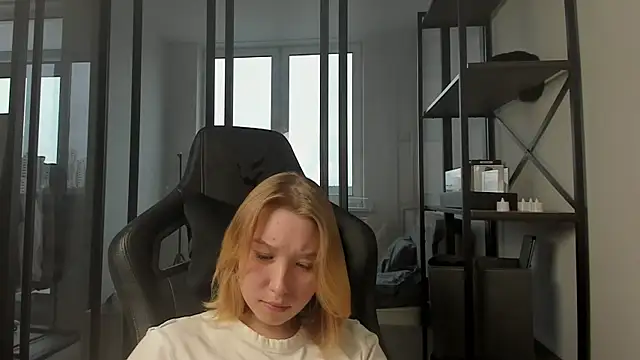 Agatha_May's cam snapshot