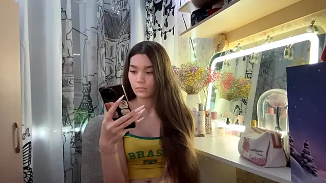 Cuteviola's cam snapshot