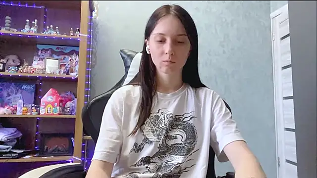 CyberAIice's cam snapshot