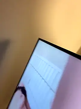 JSizzle13's cam snapshot