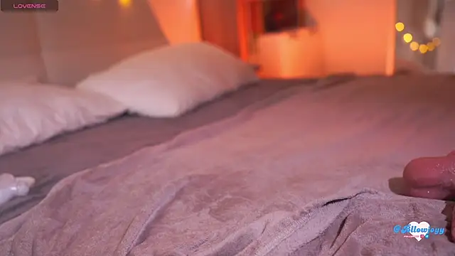 Bllowjoyy live sex cam