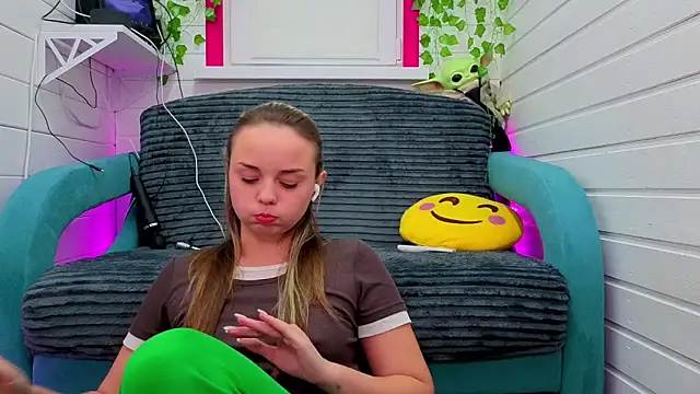 Misss_Vikk live sex cam