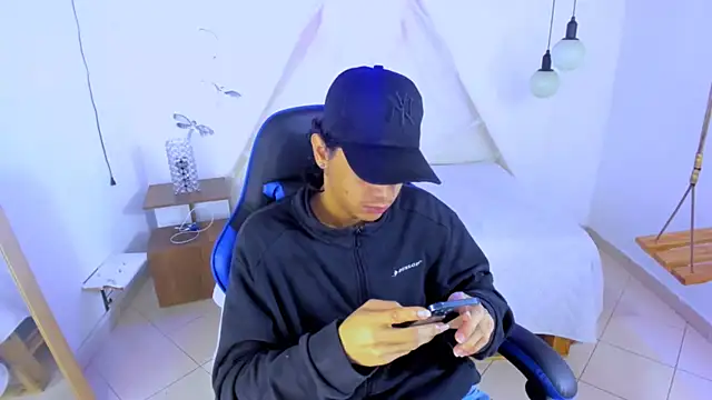 Brand_habes's cam snapshot