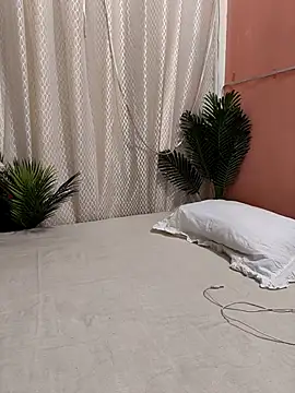 Shalu_G's cam snapshot