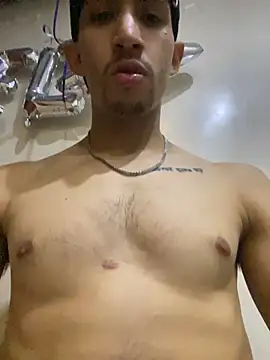 charlie_bass's cam snapshot