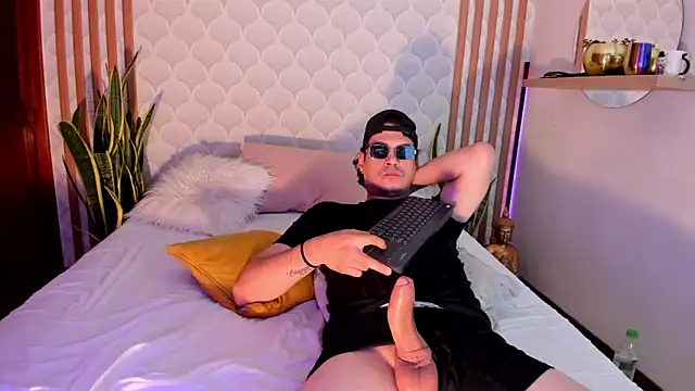 Cristian_blaze live sex cam