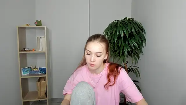 ElizaHunkins live sex cam