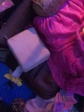 gurlnips live sex cam