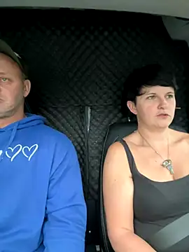 Reggie_roxie live sex cam