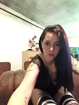 MickNanaa live sex cam