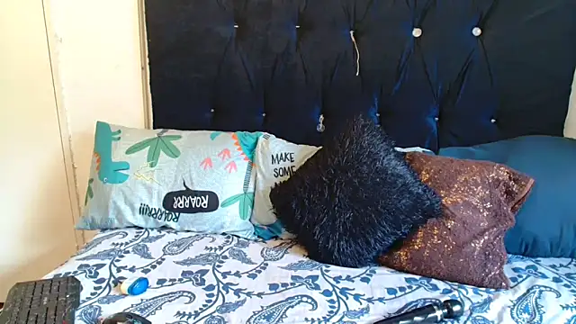 xTALLSEXYBUMx's cam snapshot