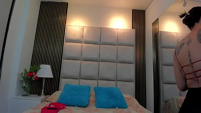 miaa_blommy's cam snapshot