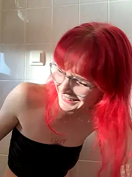 SkinnyGinny live sex cam