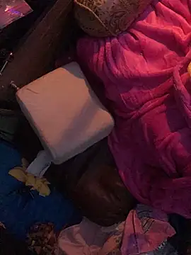 gurlnips live sex cam