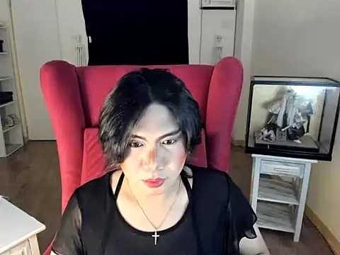 GoldenTs69 live sex cam