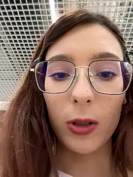 LilluKatten live sex cam