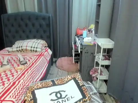 yunxieesweetgurl live sex cam