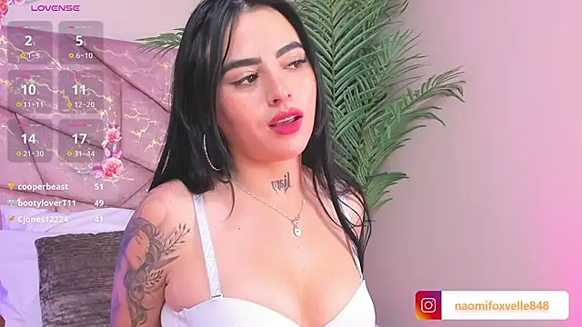 _Naomi_Fox_ live sex cam
