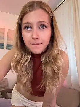 LunaRase live sex cam