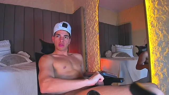 Benjamin_More live sex cam