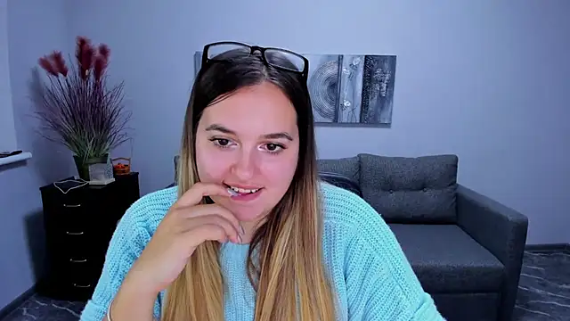 Maria_Bond's cam snapshot