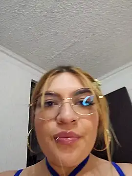 mila_curvy's cam snapshot